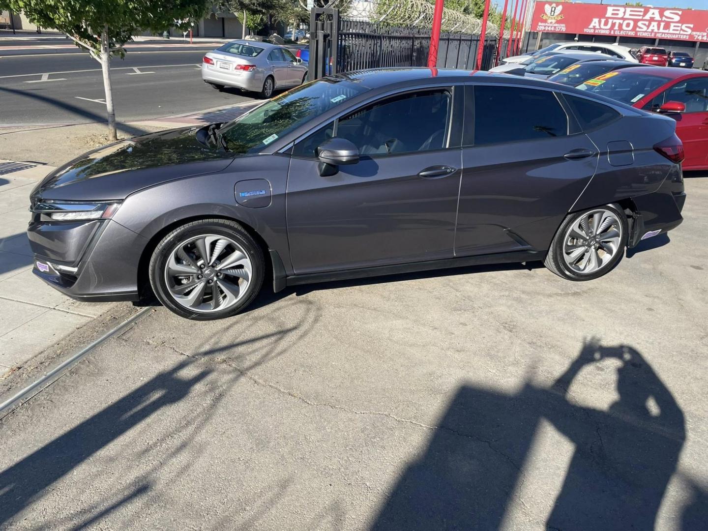2019 Honda Clarity Plug-In Hybrid (JHMZC5F10KC) with an 1.5L L4 DOHC 16V HYBRID engine, CVT transmission, located at 744 E Miner Ave, Stockton, CA, 95202, (209) 944-5770, 37.956863, -121.282082 - PLUS TAXES AND FEES NO CHARGER AVAILABLE - Photo#5