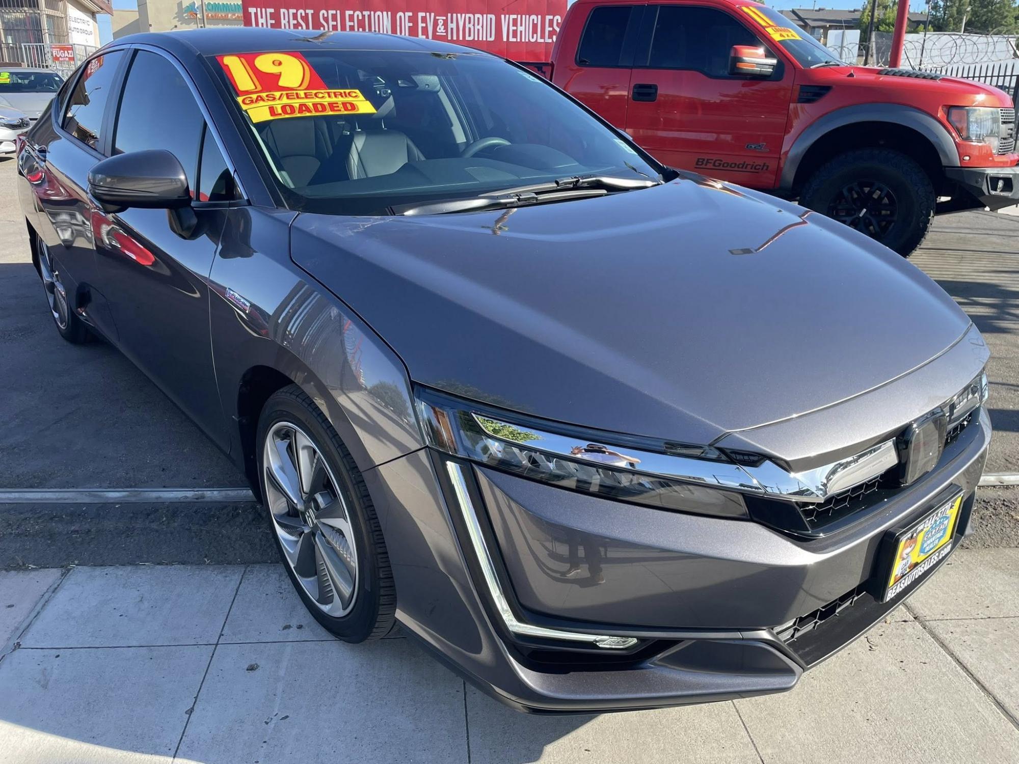 photo of 2019 Honda Clarity PLUG-IN HYBRID 
