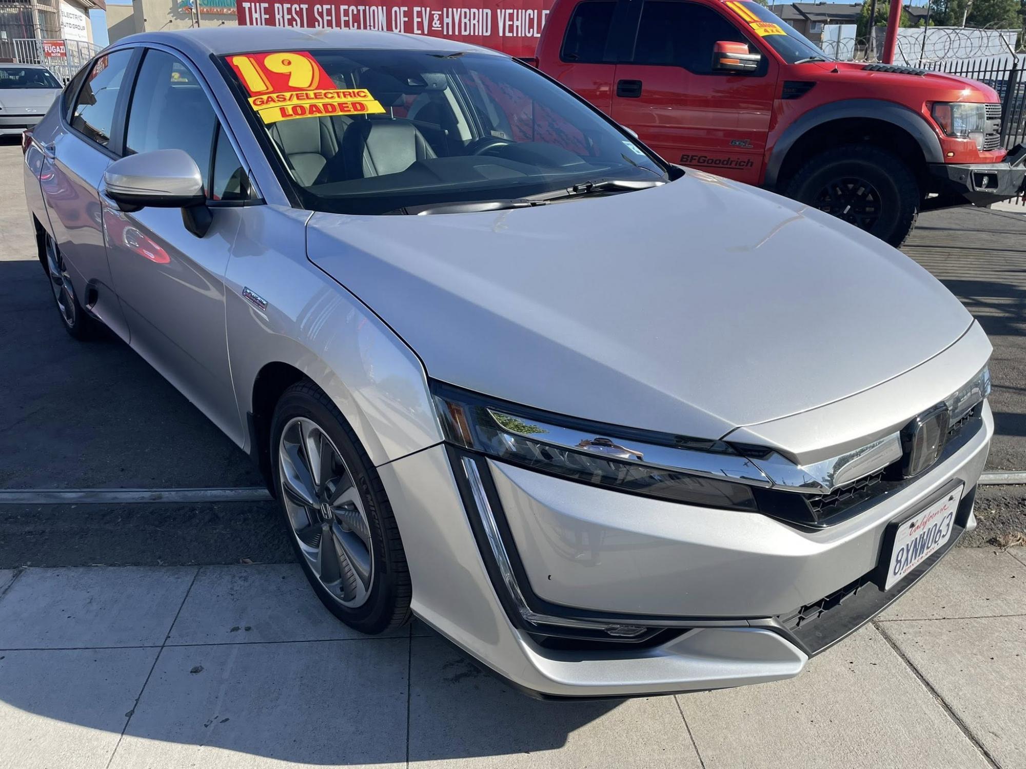 photo of 2019 Honda Clarity Touring PLUG-IN HYBRID 