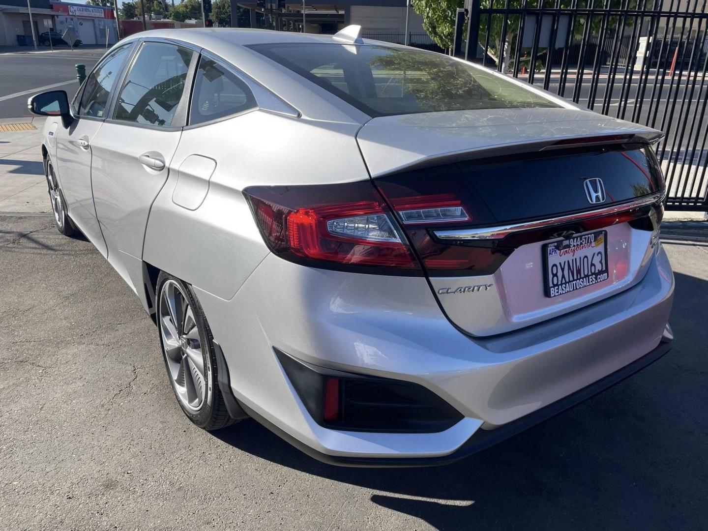 2019 Honda Clarity Touring Plug-In Hybrid (JHMZC5F3XKC) with an 1.5L L4 DOHC 16V HYBRID engine, CVT transmission, located at 744 E Miner Ave, Stockton, CA, 95202, (209) 944-5770, 37.956863, -121.282082 - PLUS TAXES AND FEES NO CHARGER AVAILABLE - Photo#9