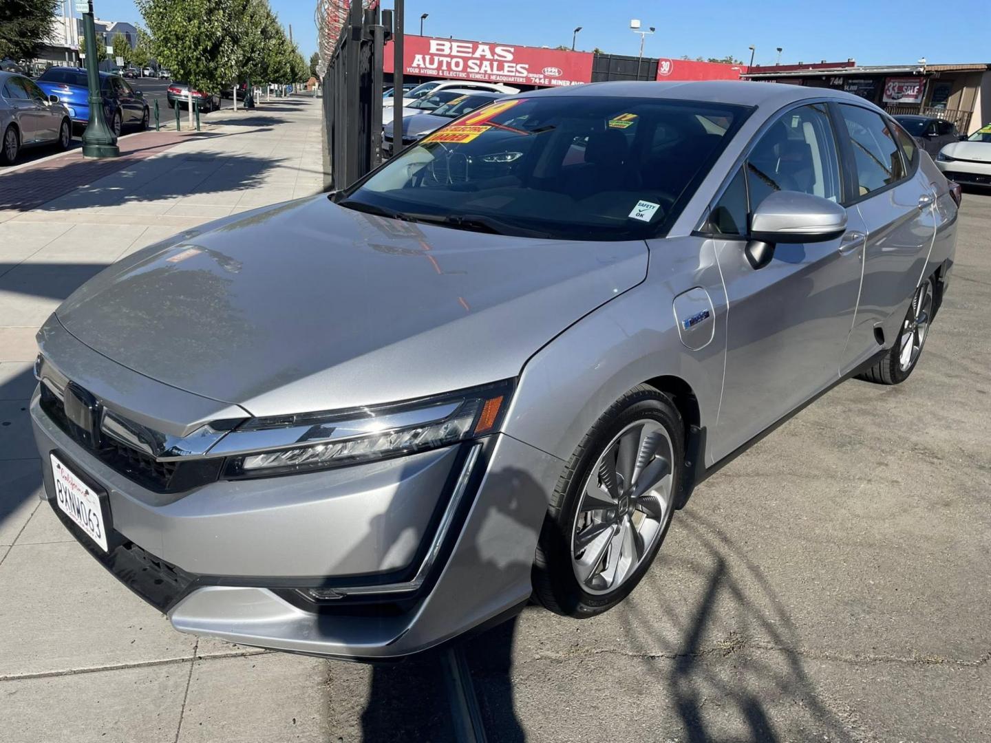 2019 Honda Clarity Touring Plug-In Hybrid (JHMZC5F3XKC) with an 1.5L L4 DOHC 16V HYBRID engine, CVT transmission, located at 744 E Miner Ave, Stockton, CA, 95202, (209) 944-5770, 37.956863, -121.282082 - PLUS TAXES AND FEES NO CHARGER AVAILABLE - Photo#3