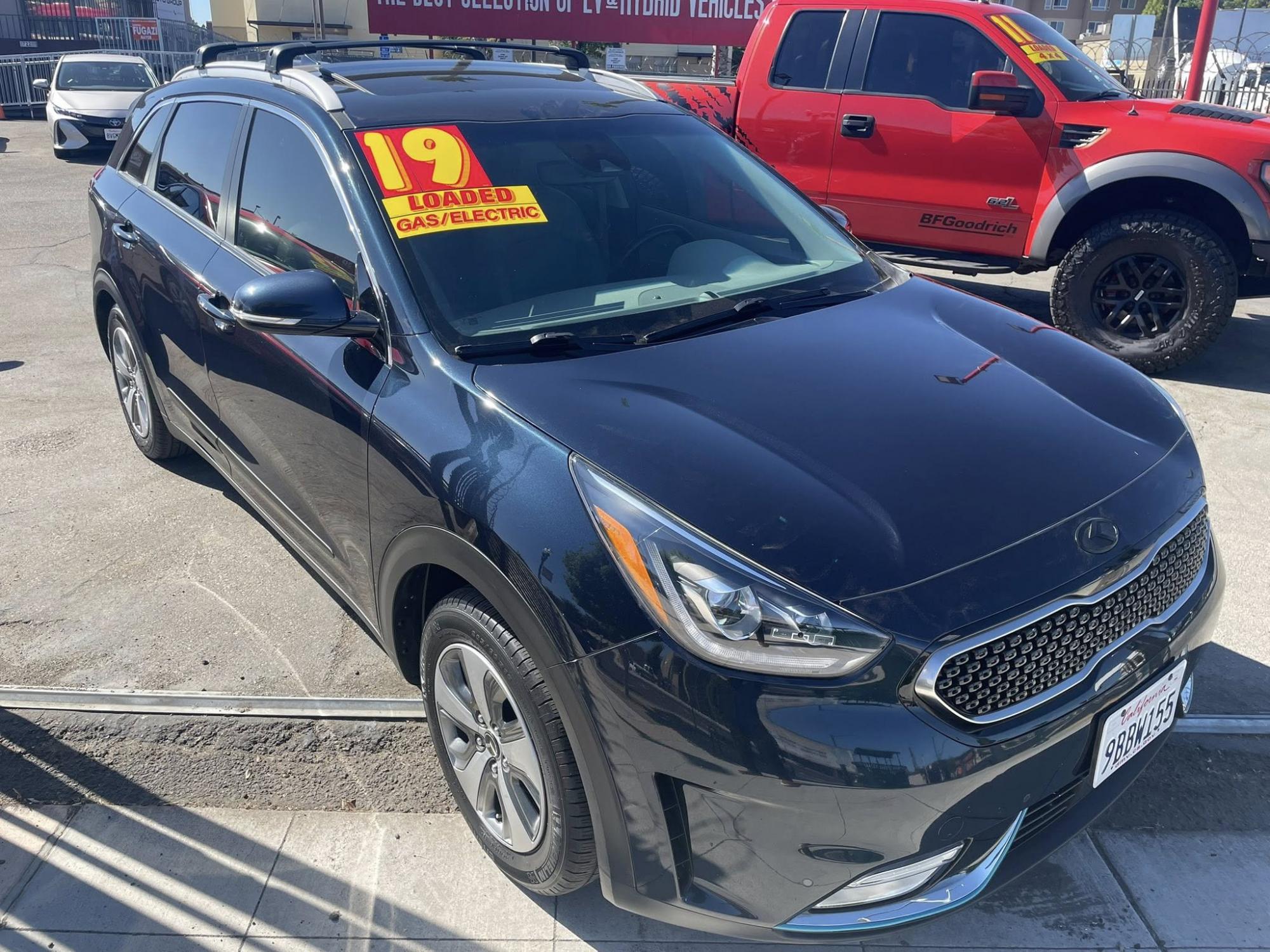photo of 2019 Kia Niro EX Premium PLUG-IN HYBRID 