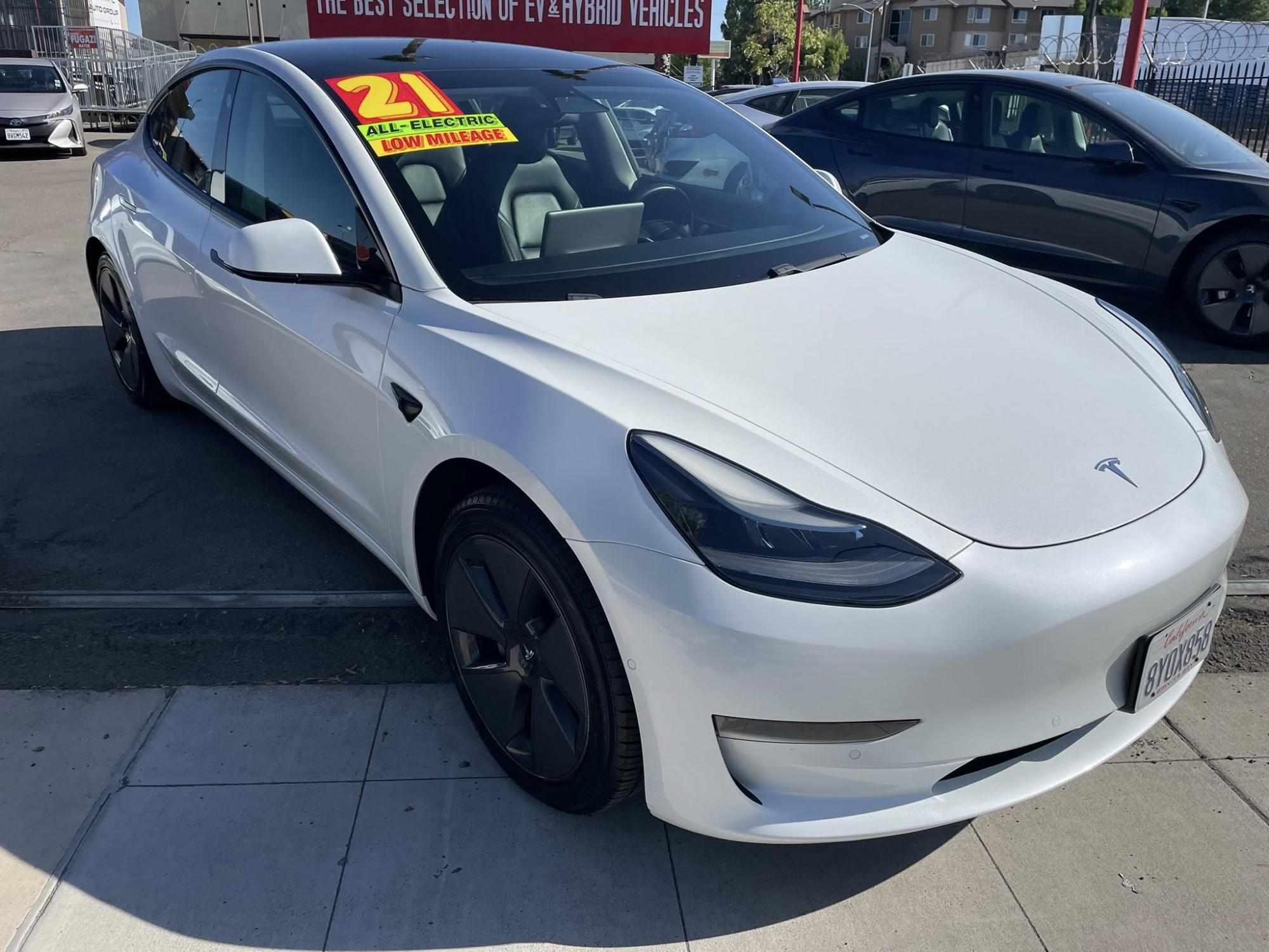 photo of 2021 Tesla Model 3 Standard Range FULLY ELECTRIC VEHICLE 