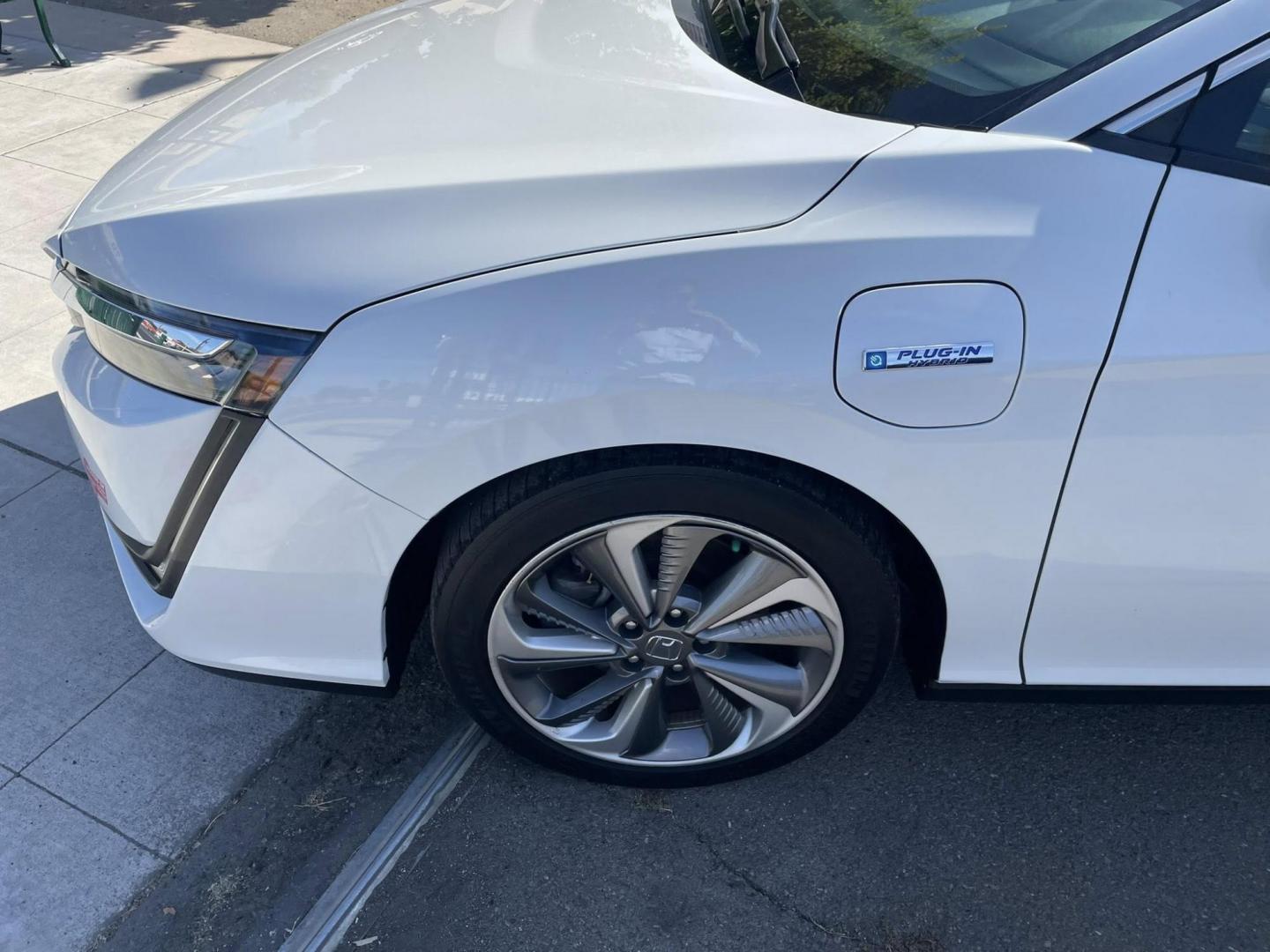 2018 Honda Clarity Plug-In Hybrid (JHMZC5F13JC) with an 1.5L L4 DOHC 16V HYBRID engine, CVT transmission, located at 744 E Miner Ave, Stockton, CA, 95202, (209) 944-5770, 37.956863, -121.282082 - Photo#4