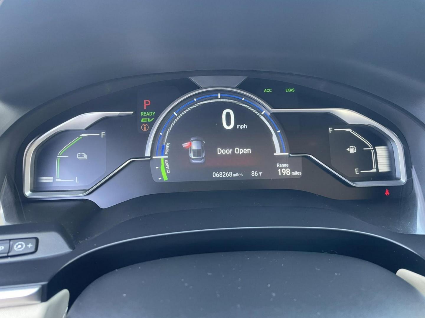 2018 Honda Clarity Plug-In Hybrid (JHMZC5F13JC) with an 1.5L L4 DOHC 16V HYBRID engine, CVT transmission, located at 744 E Miner Ave, Stockton, CA, 95202, (209) 944-5770, 37.956863, -121.282082 - Photo#10