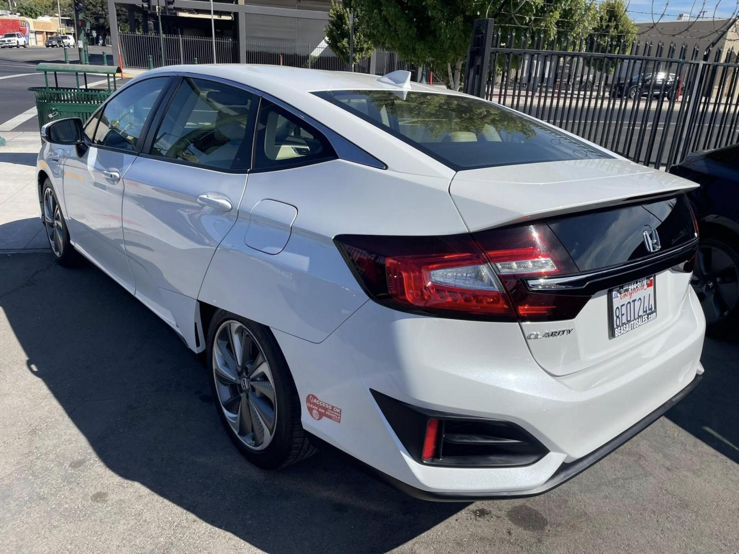 2018 Honda Clarity Plug-In Hybrid (JHMZC5F13JC) with an 1.5L L4 DOHC 16V HYBRID engine, CVT transmission, located at 744 E Miner Ave, Stockton, CA, 95202, (209) 944-5770, 37.956863, -121.282082 - Photo#12