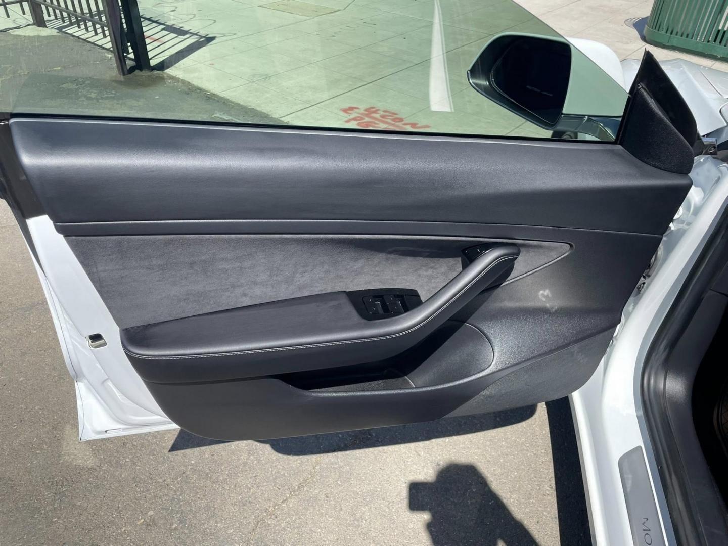 2020 Tesla Model 3 Base (5YJ3E1EA1LF) with an ELECTRIC engine, 1A transmission, located at 744 E Miner Ave, Stockton, CA, 95202, (209) 944-5770, 37.956863, -121.282082 - PLUS TAXES AND FEES NO CHARGER AVAILABLE - Photo#4