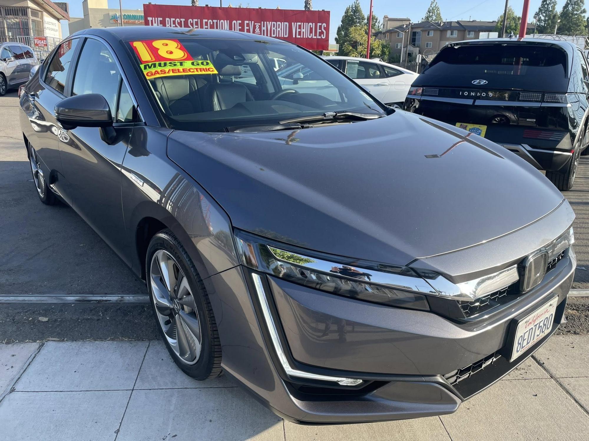 photo of 2018 Honda Clarity Touring PLUG-IN HYBRID 