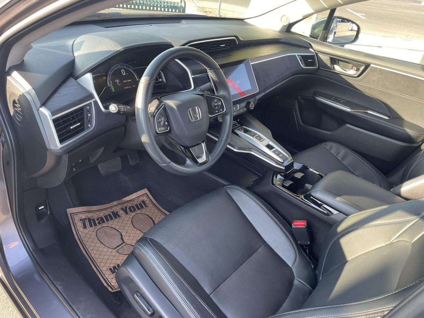 2018 Honda Clarity Touring Plug-In Hybrid (JHMZC5F36JC) with an 1.5L L4 DOHC 16V HYBRID engine, CVT transmission, located at 744 E Miner Ave, Stockton, CA, 95202, (209) 944-5770, 37.956863, -121.282082 - PLUS TAXES AND FEES NO CHARGER AVAILABLE - Photo#7