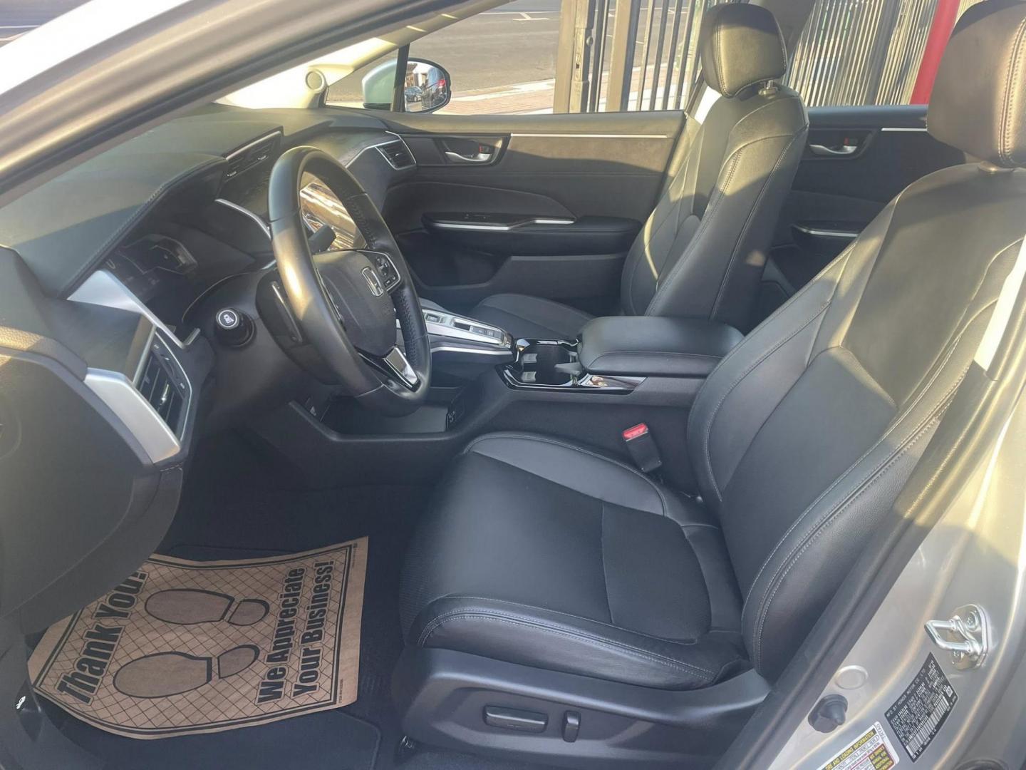 2019 Honda Clarity Touring Plug-In Hybrid (JHMZC5F33KC) with an 1.5L L4 DOHC 16V HYBRID engine, CVT transmission, located at 744 E Miner Ave, Stockton, CA, 95202, (209) 944-5770, 37.956863, -121.282082 - Photo#7