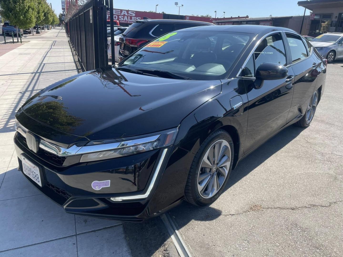 2018 Honda Clarity Plug-In Hybrid (JHMZC5F14JC) with an 1.5L L4 DOHC 16V HYBRID engine, CVT transmission, located at 744 E Miner Ave, Stockton, CA, 95202, (209) 944-5770, 37.956863, -121.282082 - PLUS TAXES AND FEES NO CHARGER AVAILABLE - Photo#2