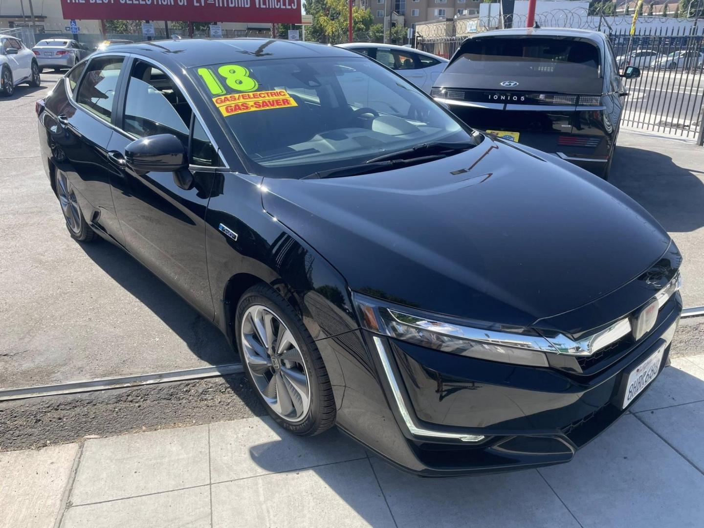 2018 Honda Clarity Plug-In Hybrid (JHMZC5F14JC) with an 1.5L L4 DOHC 16V HYBRID engine, CVT transmission, located at 744 E Miner Ave, Stockton, CA, 95202, (209) 944-5770, 37.956863, -121.282082 - PLUS TAXES AND FEES NO CHARGER AVAILABLE - Photo#1