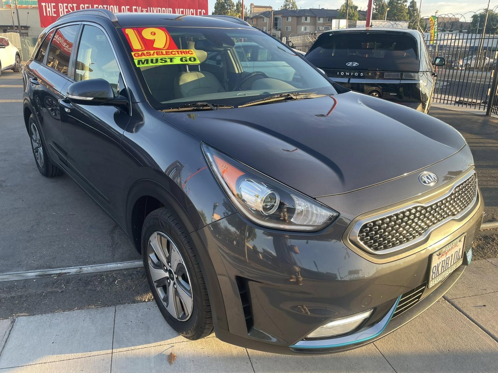photo of 2019 Kia Niro PLUG-IN HYBRID 