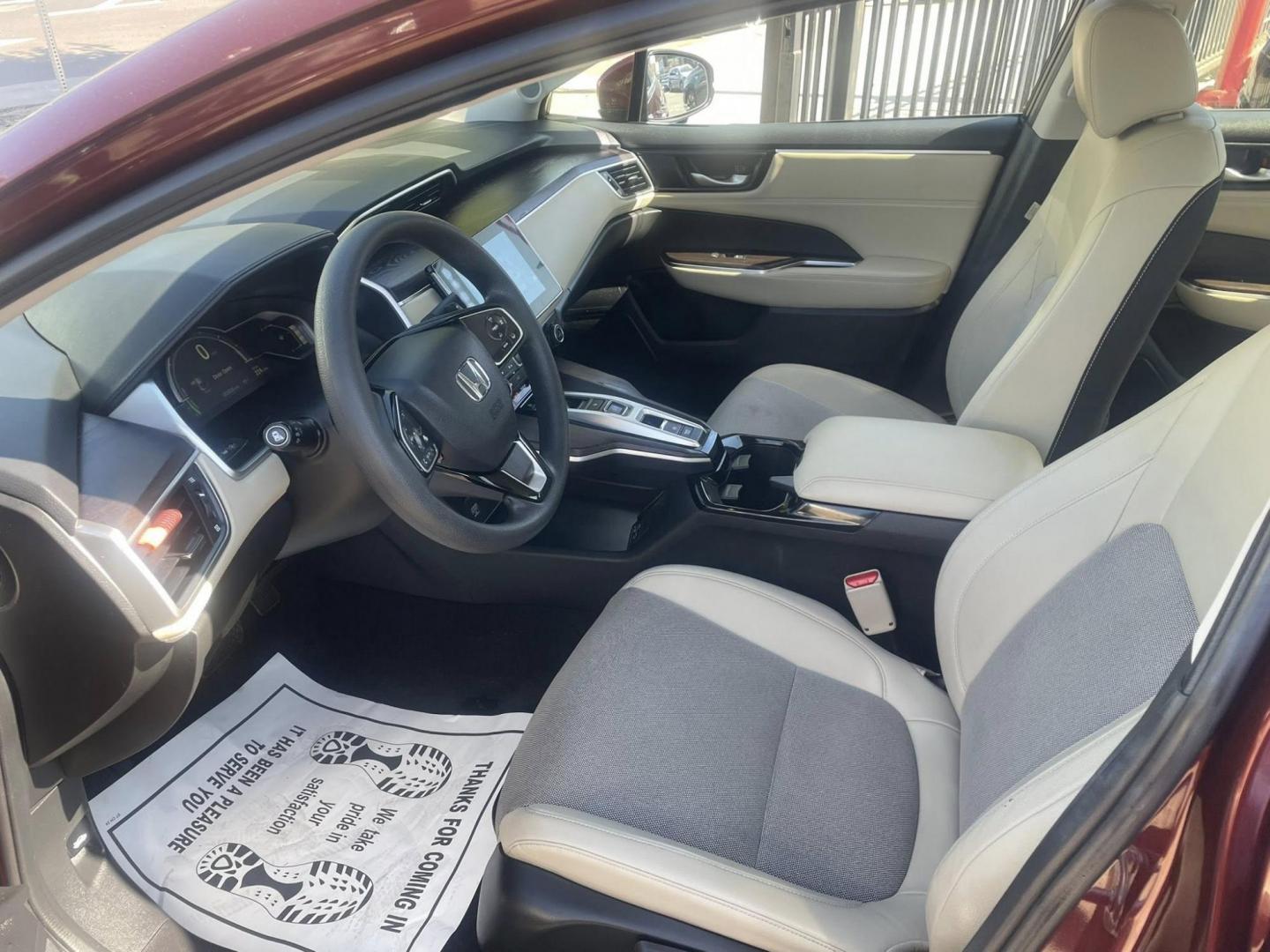 2018 Honda Clarity Plug-In Hybrid (JHMZC5F14JC) with an 1.5L L4 DOHC 16V HYBRID engine, CVT transmission, located at 744 E Miner Ave, Stockton, CA, 95202, (209) 944-5770, 37.956863, -121.282082 - PLUS TAXES AND FEES NO CHARGER AVAILABLE - Photo#5
