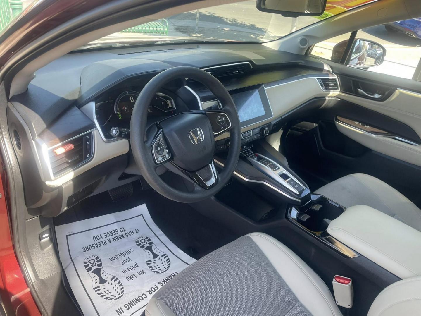 2018 Honda Clarity Plug-In Hybrid (JHMZC5F14JC) with an 1.5L L4 DOHC 16V HYBRID engine, CVT transmission, located at 744 E Miner Ave, Stockton, CA, 95202, (209) 944-5770, 37.956863, -121.282082 - PLUS TAXES AND FEES NO CHARGER AVAILABLE - Photo#6