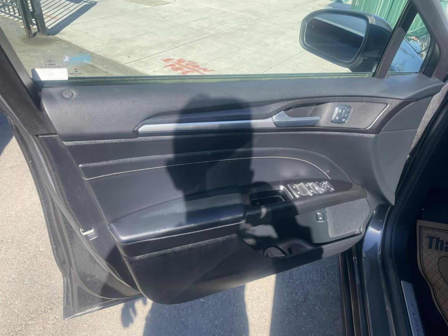 2018 Ford Fusion Energi Titanium (3FA6P0SU5JR) with an 2.0L L4 DOHC 16V HYBRID engine, CVT transmission, located at 744 E Miner Ave, Stockton, CA, 95202, (209) 944-5770, 37.956863, -121.282082 - Photo#5
