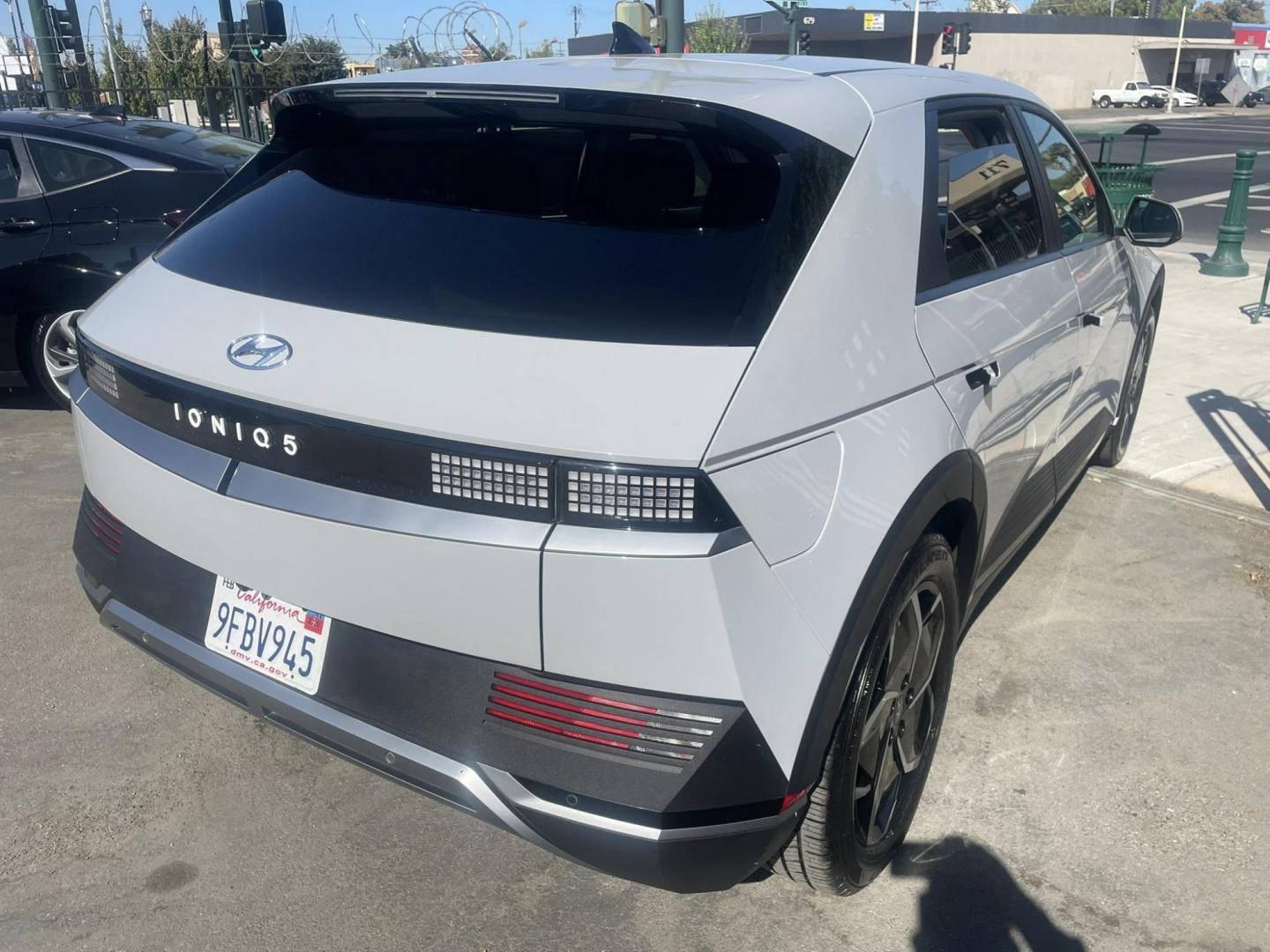 2023 Hyundai Ioniq 5 SE (KM8KM4AE9PU) with an ELECTRIC engine, 1A transmission, located at 744 E Miner Ave, Stockton, CA, 95202, (209) 944-5770, 37.956863, -121.282082 - PLUS TAXES AND FEES NO CHARGER AVAILABLE - Photo#8