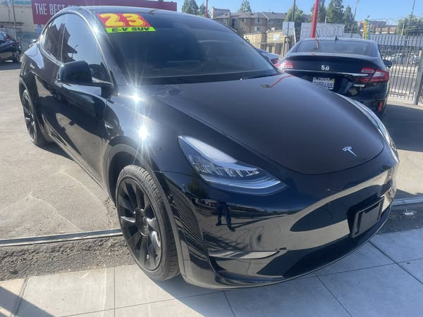 photo of 2023 Tesla Model Y Long Range FULLY ELECTRIC VEHICLE 