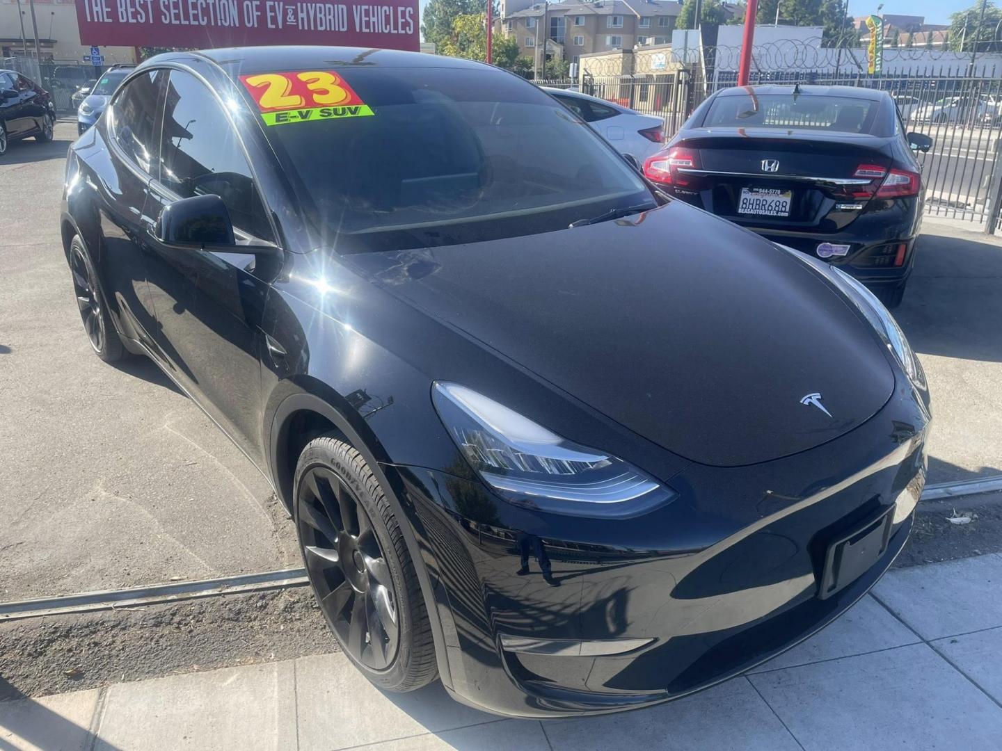 2023 Tesla Model Y Long Range (7SAYGDEE2PA) with an ELECTRIC engine, 1A transmission, located at 744 E Miner Ave, Stockton, CA, 95202, (209) 944-5770, 37.956863, -121.282082 - PLUS TAXES AND FEES NO CHARGER AVAILABLE - Photo#1