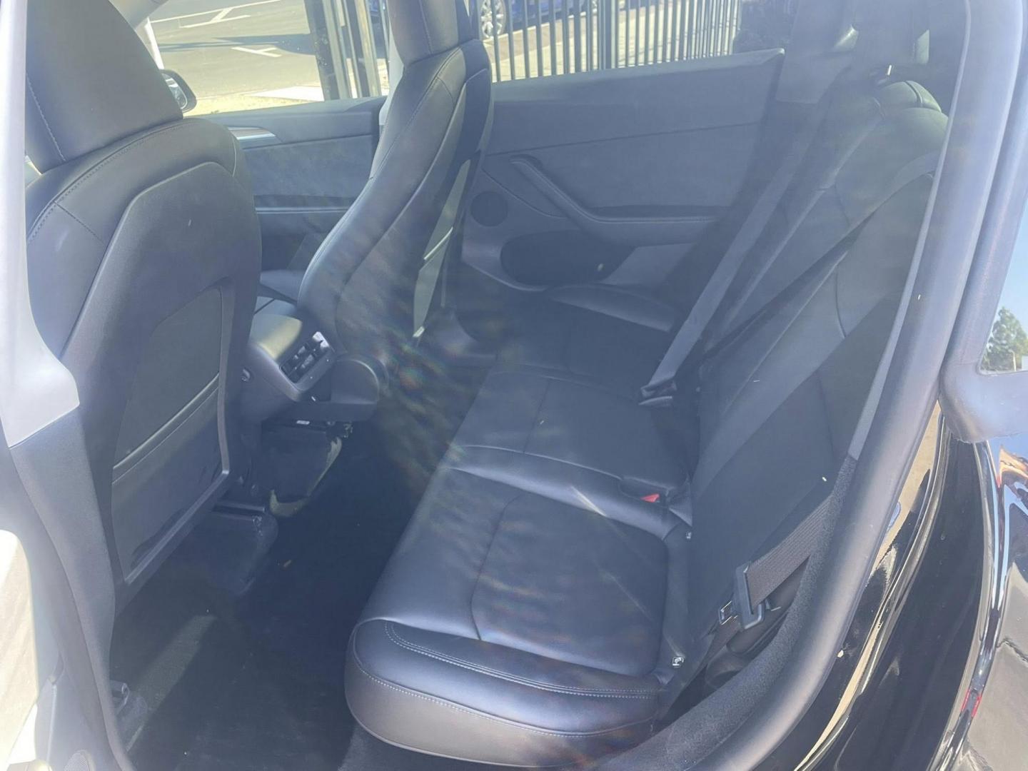 2023 Tesla Model Y Long Range (7SAYGDEE2PA) with an ELECTRIC engine, 1A transmission, located at 744 E Miner Ave, Stockton, CA, 95202, (209) 944-5770, 37.956863, -121.282082 - PLUS TAXES AND FEES NO CHARGER AVAILABLE - Photo#4