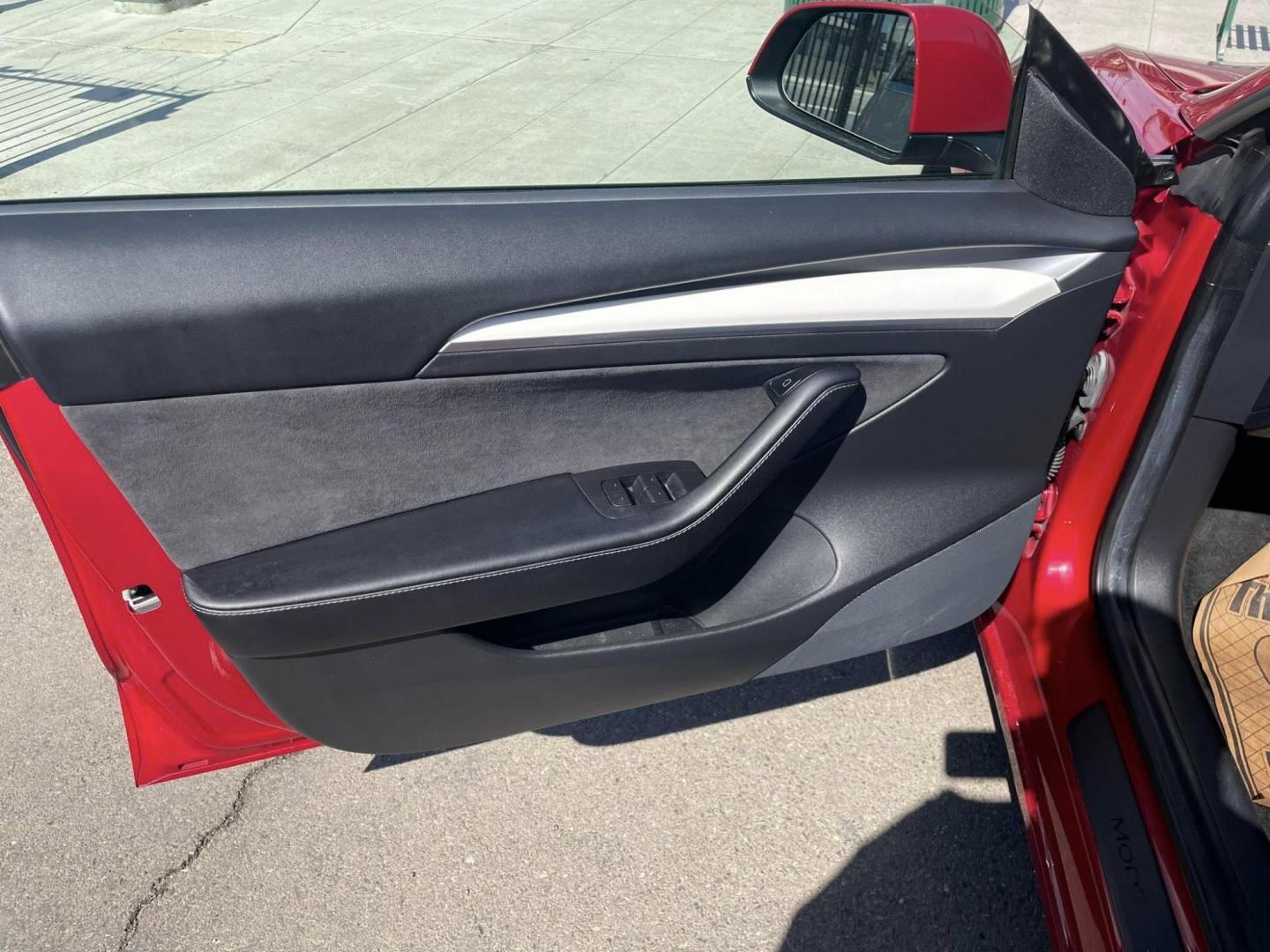 2021 Tesla Model 3 Standard Range Plus (5YJ3E1EA4MF) with an ELECTRIC engine, 1A transmission, located at 744 E Miner Ave, Stockton, CA, 95202, (209) 944-5770, 37.956863, -121.282082 - PLUS TAXES AND FEES NO CHARGER AVAILABLE - Photo#3