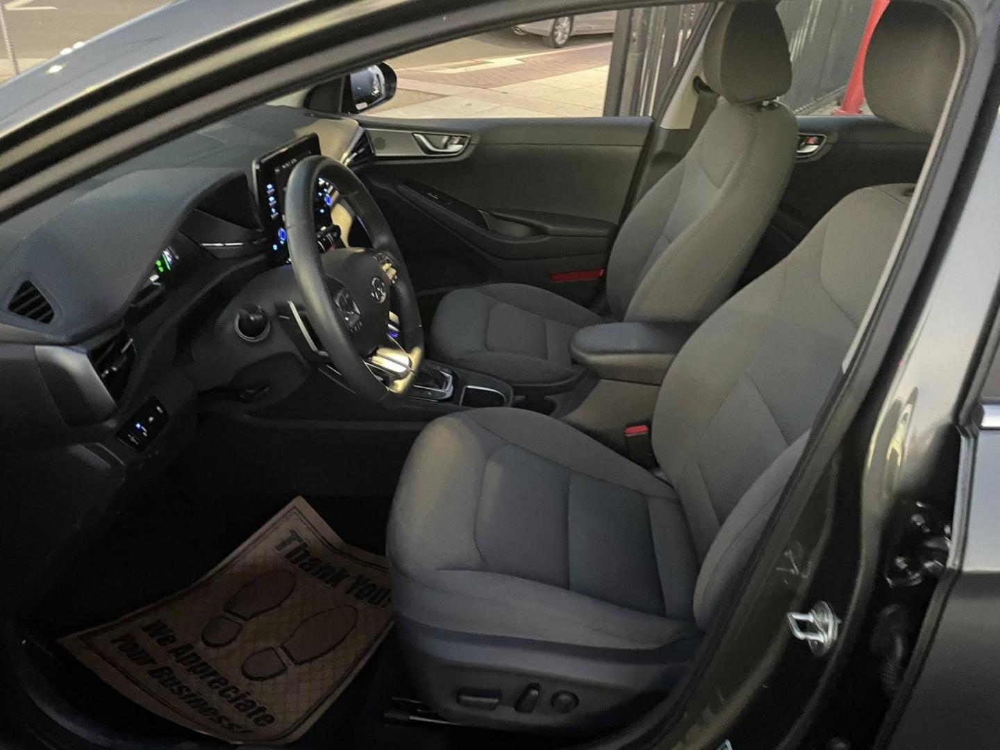 2022 Hyundai Ioniq Plug-In Hybrid SEL (KMHC75LD4NU) with an 1.6L L4 DOHC 16V HYBRID engine, 6A transmission, located at 744 E Miner Ave, Stockton, CA, 95202, (209) 944-5770, 37.956863, -121.282082 - Photo#4