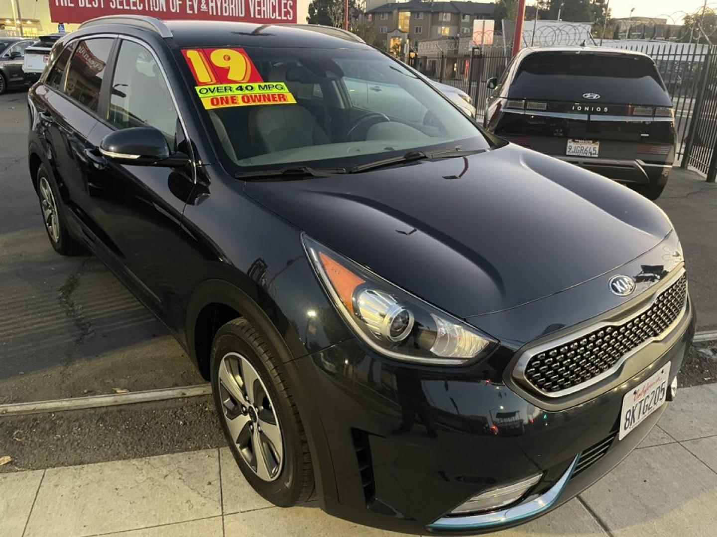 2019 Kia Niro Plug In Hybrid EX (KNDCD3LD5K5) , 6A transmission, located at 744 E Miner Ave, Stockton, CA, 95202, (209) 944-5770, 37.956863, -121.282082 - Photo#1
