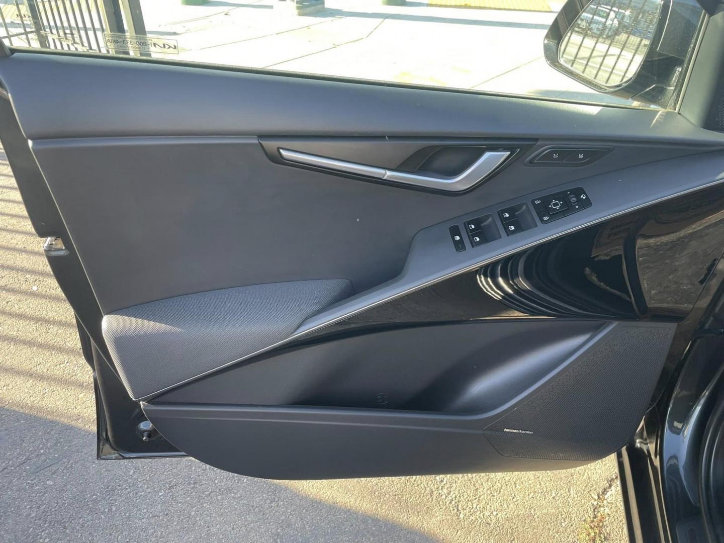 2023 Kia Niro EV Wave (KNDCT3L13P5) , 6A transmission, located at 744 E Miner Ave, Stockton, CA, 95202, (209) 944-5770, 37.956863, -121.282082 - Photo#4