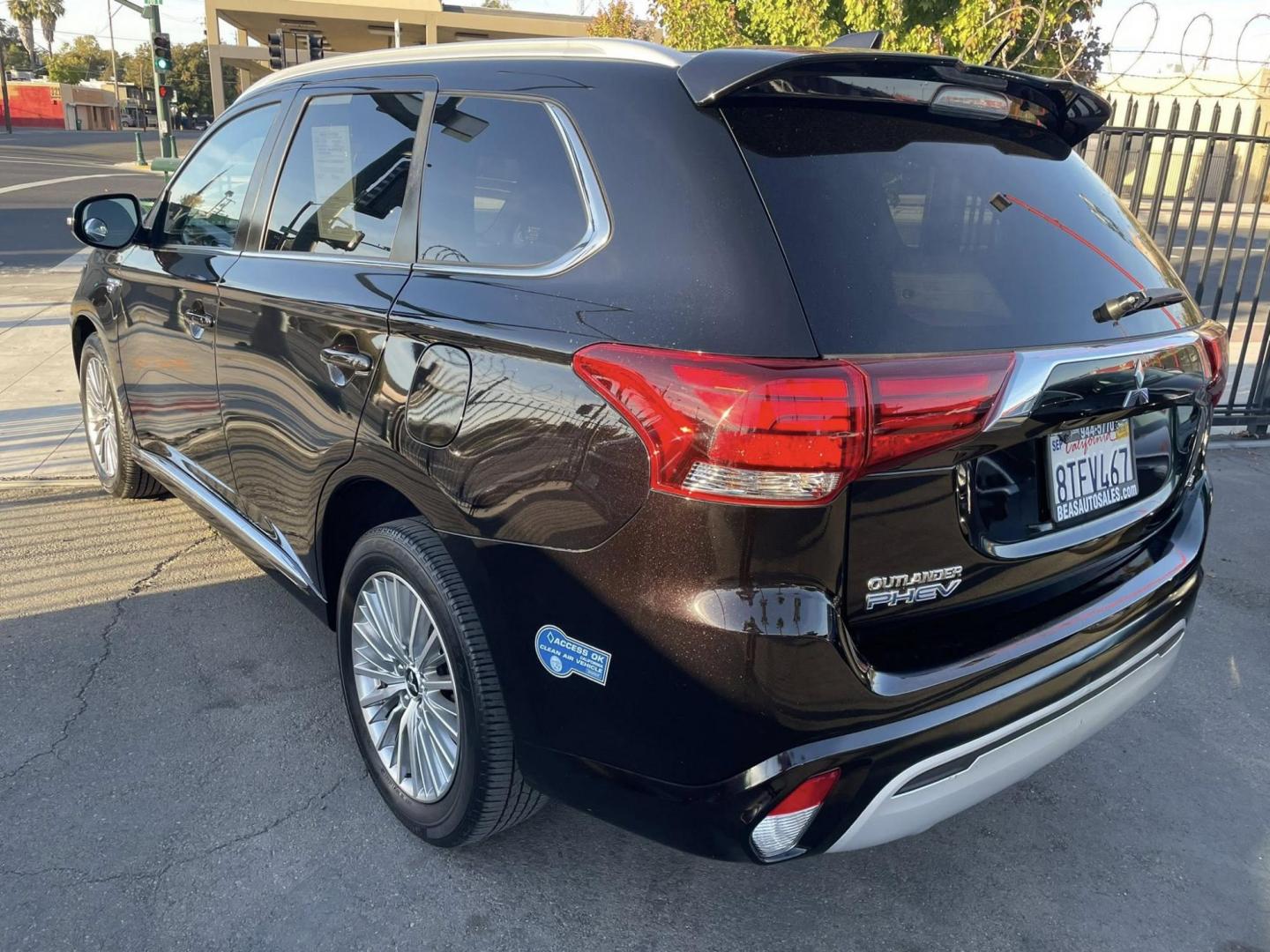 2020 Mitsubishi Outlander PHEV GT (JA4J24A52LZ) with an 2.0L L4 DOHC 16V HYBRID engine, 1A transmission, located at 744 E Miner Ave, Stockton, CA, 95202, (209) 944-5770, 37.956863, -121.282082 - PLUS TAXES FEES - Photo#8