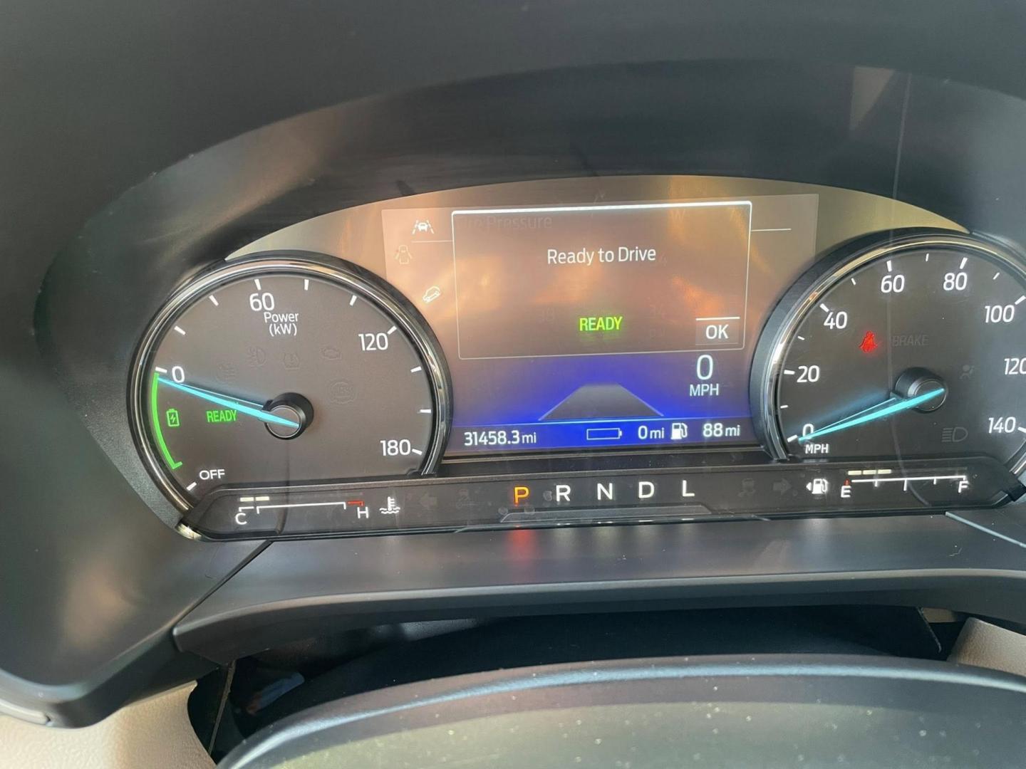 2022 Ford Escape Plug-in Hybrid SE (1FMCU0EZ3NU) with an 2.5L L4 DOHC 16V HYBRID engine, 6A transmission, located at 744 E Miner Ave, Stockton, CA, 95202, (209) 944-5770, 37.956863, -121.282082 - Photo#11