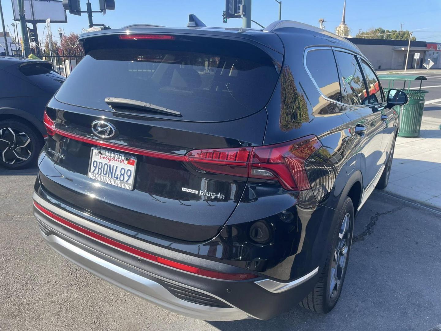 2022 Hyundai Santa Fe Plug-In Hybrid SEL (KM8S6DA21NU) with an 1.6L L4 DOHC 16V HYBRID engine, 6A transmission, located at 744 E Miner Ave, Stockton, CA, 95202, (209) 944-5770, 37.956863, -121.282082 - PLUS TAXES AND FEES - Photo#9