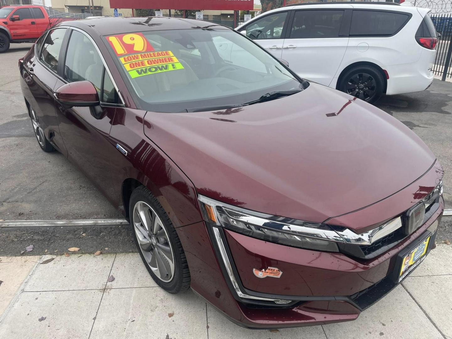 2019 Honda Clarity Plug-In Hybrid (JHMZC5F16KC) with an 1.5L L4 DOHC 16V HYBRID engine, CVT transmission, located at 744 E Miner Ave, Stockton, CA, 95202, (209) 944-5770, 37.956863, -121.282082 - PLUS TAXES AND FEES - Photo#1