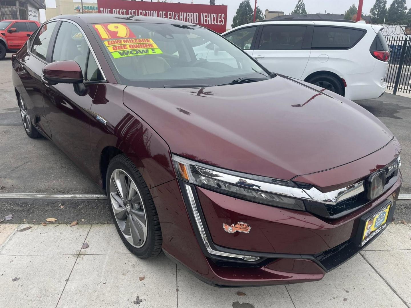 2019 Honda Clarity Plug-In Hybrid (JHMZC5F16KC) with an 1.5L L4 DOHC 16V HYBRID engine, CVT transmission, located at 744 E Miner Ave, Stockton, CA, 95202, (209) 944-5770, 37.956863, -121.282082 - PLUS TAXES AND FEES - Photo#0