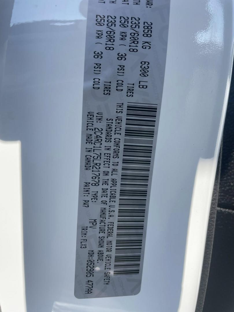 2020 Chrysler Pacifica Hybrid Touring L (2C4RC1L75LR) with an 3.6L V6 DOHC 24V HYBRID engine, CVT transmission, located at 744 E Miner Ave, Stockton, CA, 95202, (209) 944-5770, 37.956863, -121.282082 - PLUS TAXES AND FEES - Photo#11