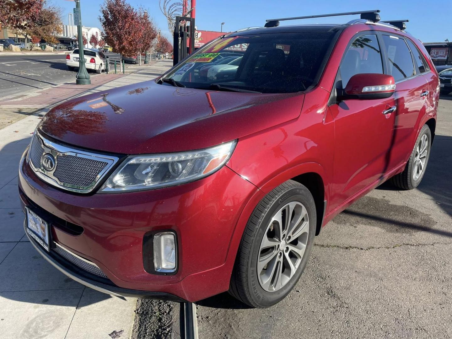 2014 Kia Sorento SX V6 FWD (5XYKW4A77EG) with an 3.3L V6 DOHC 24V engine, 6-Speed Automatic transmission, located at 744 E Miner Ave, Stockton, CA, 95202, (209) 944-5770, 37.956863, -121.282082 - PLUS TAXES AND FEES - Photo#3