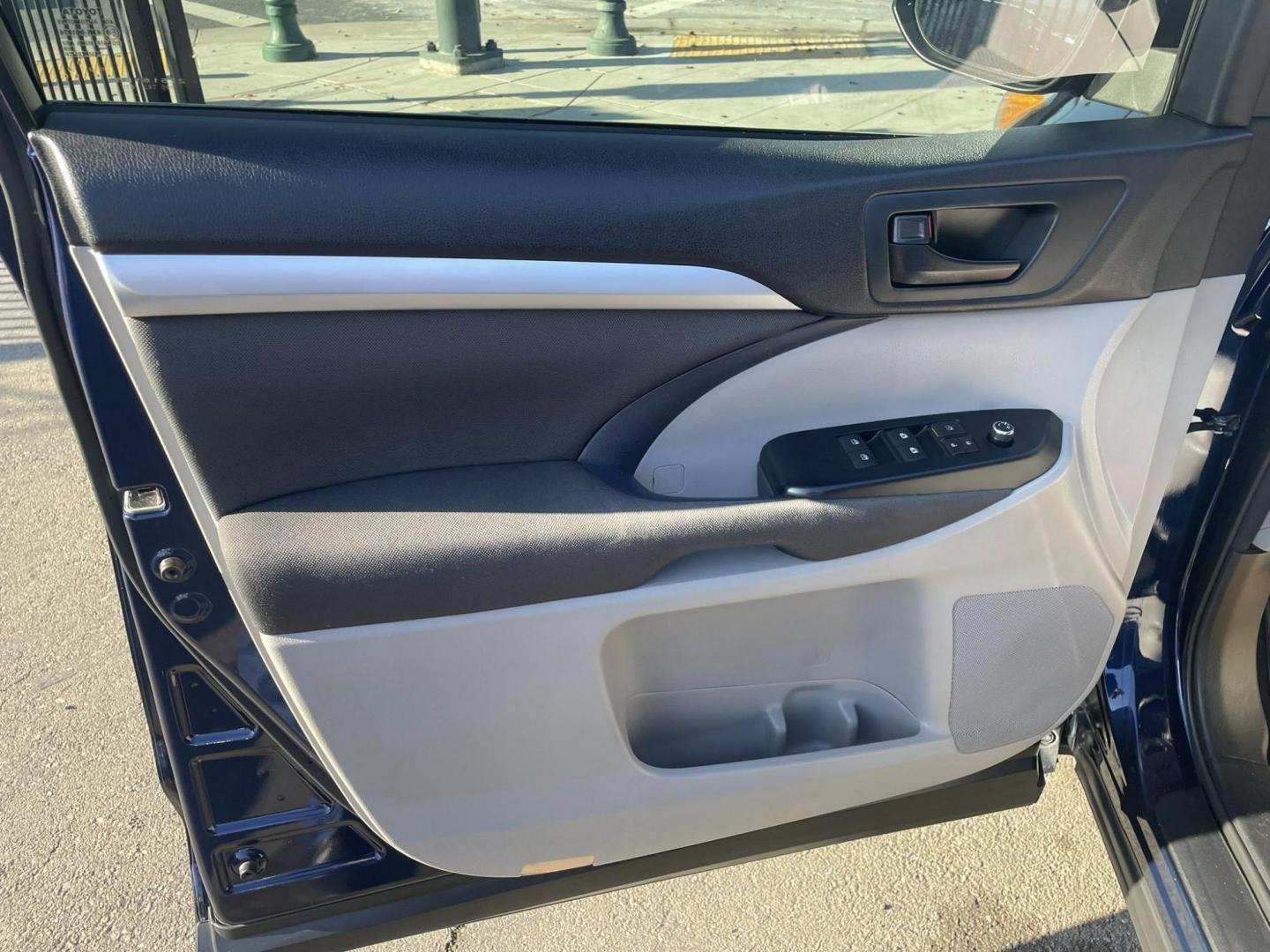 2015 Toyota Highlander LE FWD I4 (5TDZARFH8FS) with an 2.7L L4 DOHC 16V engine, 6-Speed Automatic transmission, located at 744 E Miner Ave, Stockton, CA, 95202, (209) 944-5770, 37.956863, -121.282082 - PLUS TAXES AND FEES - Photo#3