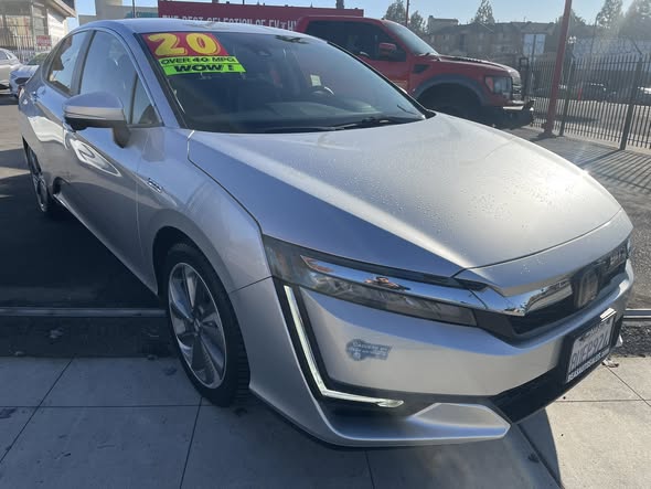 photo of 2019 Honda Clarity Touring Plug-In Hybrid