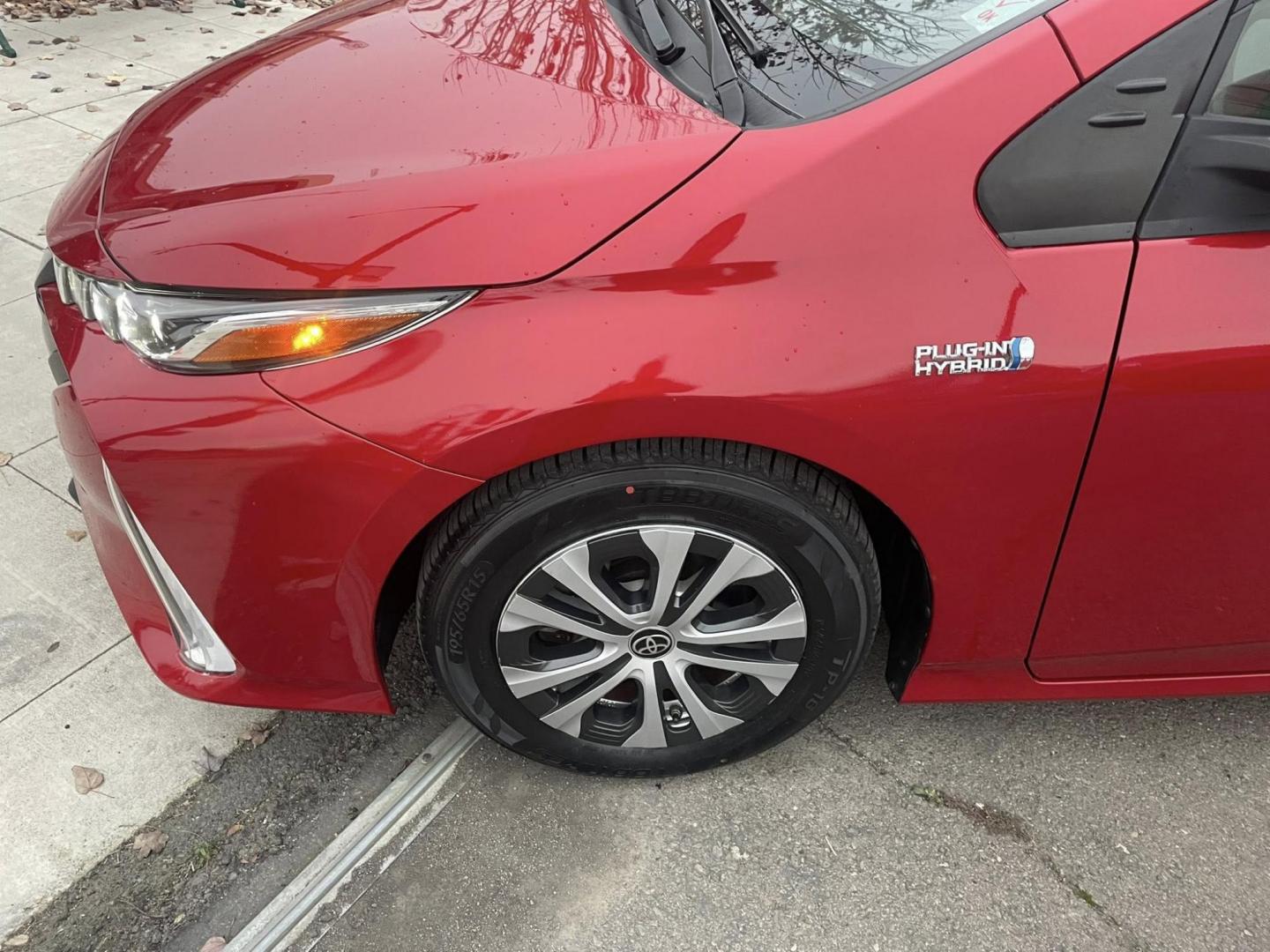 2021 Toyota Prius Prime LE (JTDKAMFPXM3) with an 1.8L L4 DOHC 16V HYBRID engine, CVT transmission, located at 744 E Miner Ave, Stockton, CA, 95202, (209) 944-5770, 37.956863, -121.282082 - PLUS TAXES AND FEES - Photo#4