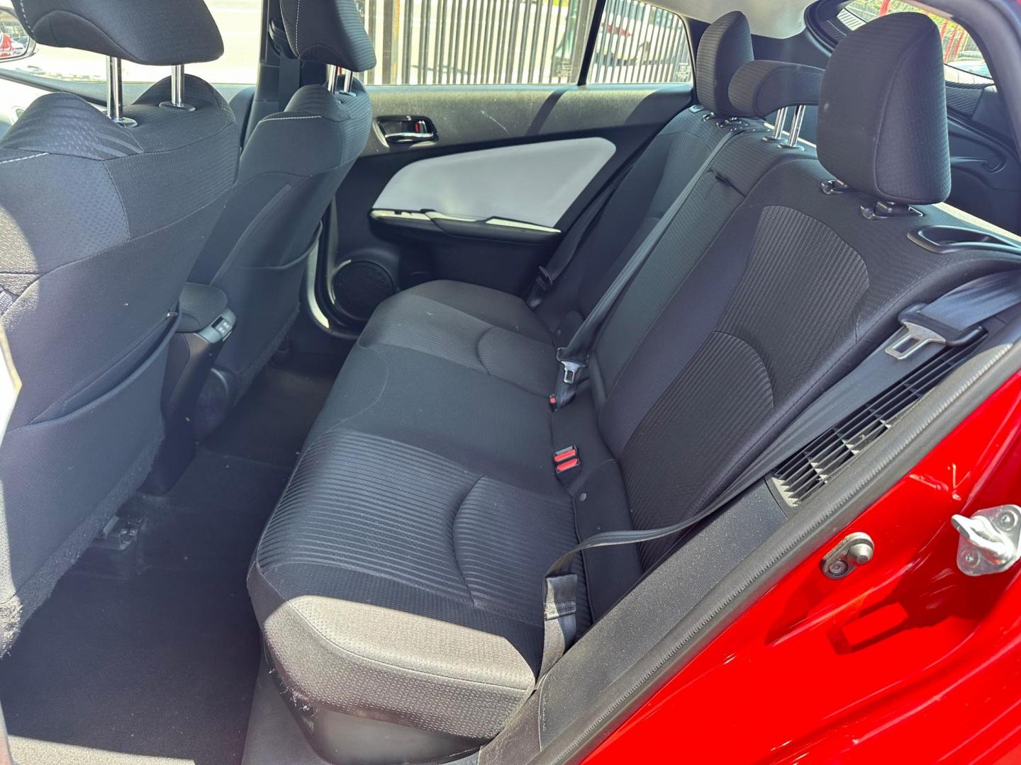 2021 Toyota Prius Prime LE - Photo 11
