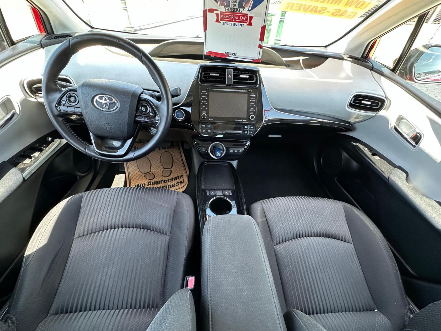 2021 Toyota Prius Prime LE - Photo 9