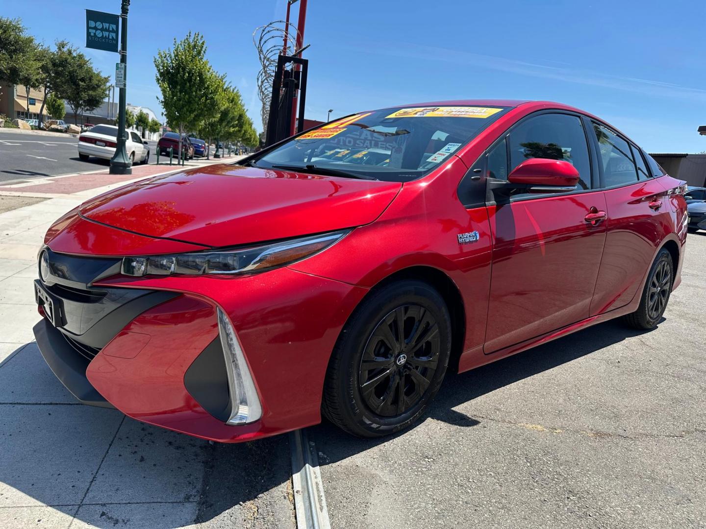 2021 Toyota Prius Prime LE - Photo 4