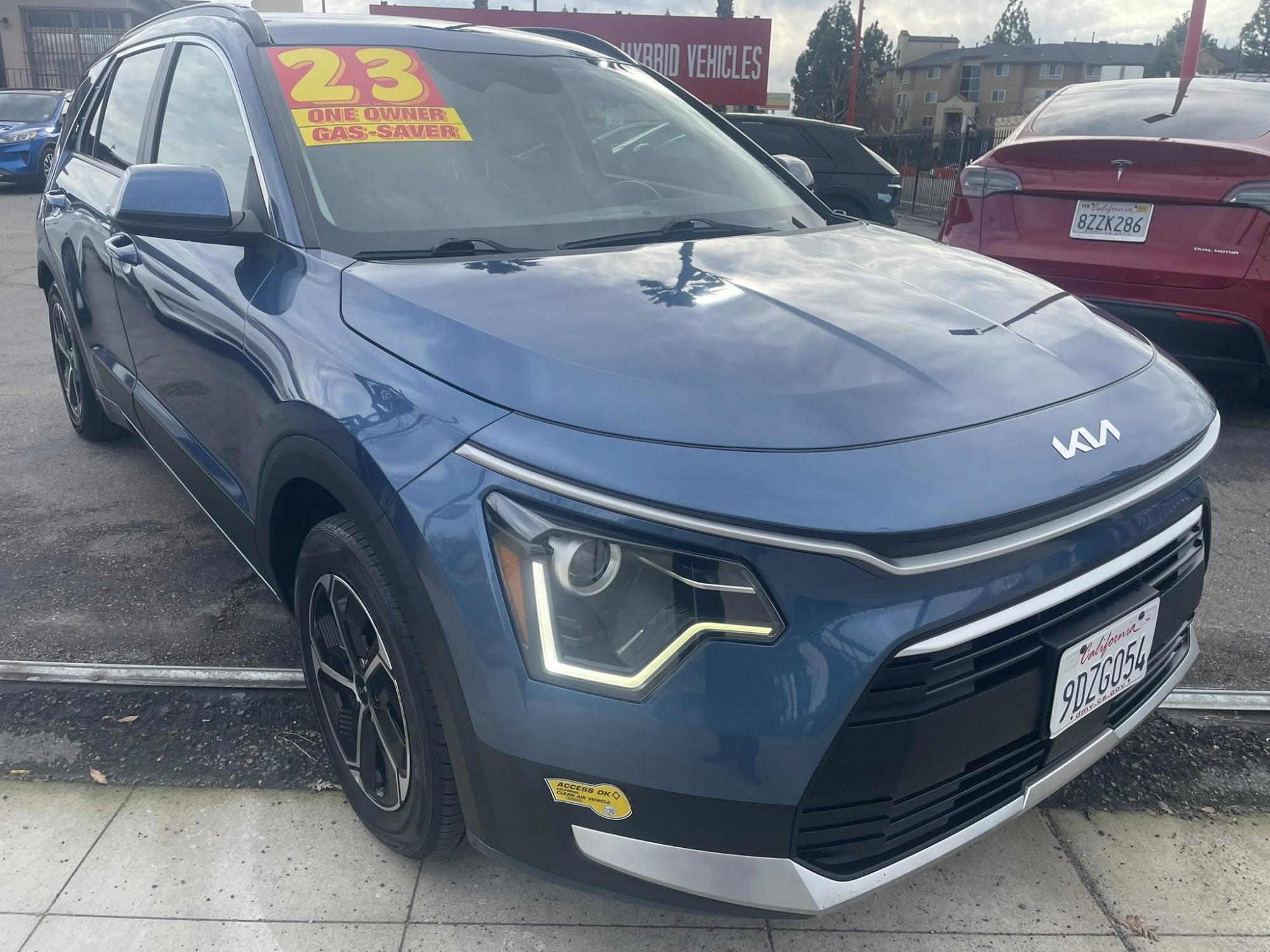 photo of 2023 Kia Niro EX PLUG-IN HYBRID 