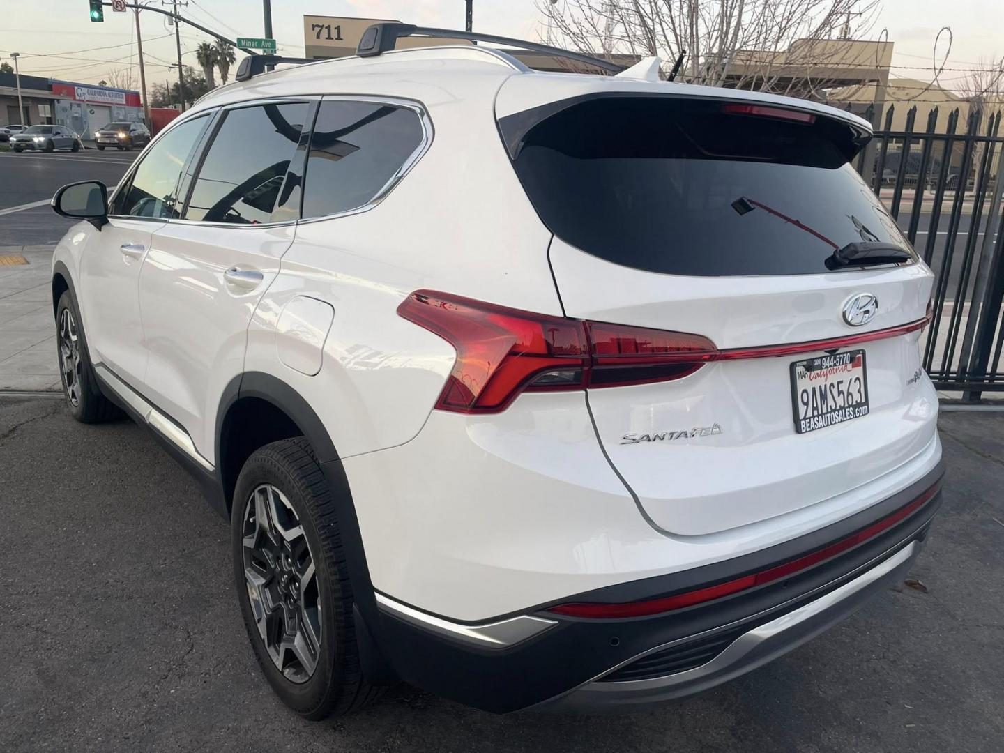 2022 Hyundai Santa Fe Plug-In Hybrid SEL (KM8S6DA22NU) with an 1.6L L4 DOHC 16V HYBRID engine, 6A transmission, located at 744 E Miner Ave, Stockton, CA, 95202, (209) 944-5770, 37.956863, -121.282082 - PLUS TAXES AND FEES - Photo#9