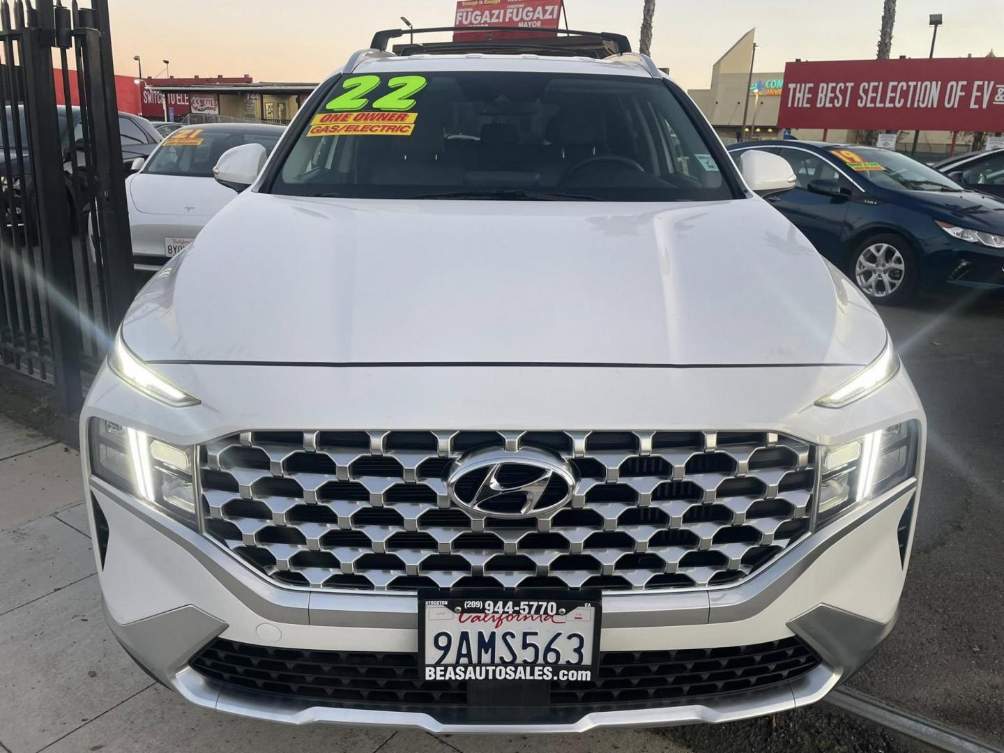 2022 Hyundai Santa Fe Plug-In Hybrid SEL (KM8S6DA22NU) with an 1.6L L4 DOHC 16V HYBRID engine, 6A transmission, located at 744 E Miner Ave, Stockton, CA, 95202, (209) 944-5770, 37.956863, -121.282082 - PLUS TAXES AND FEES - Photo#2