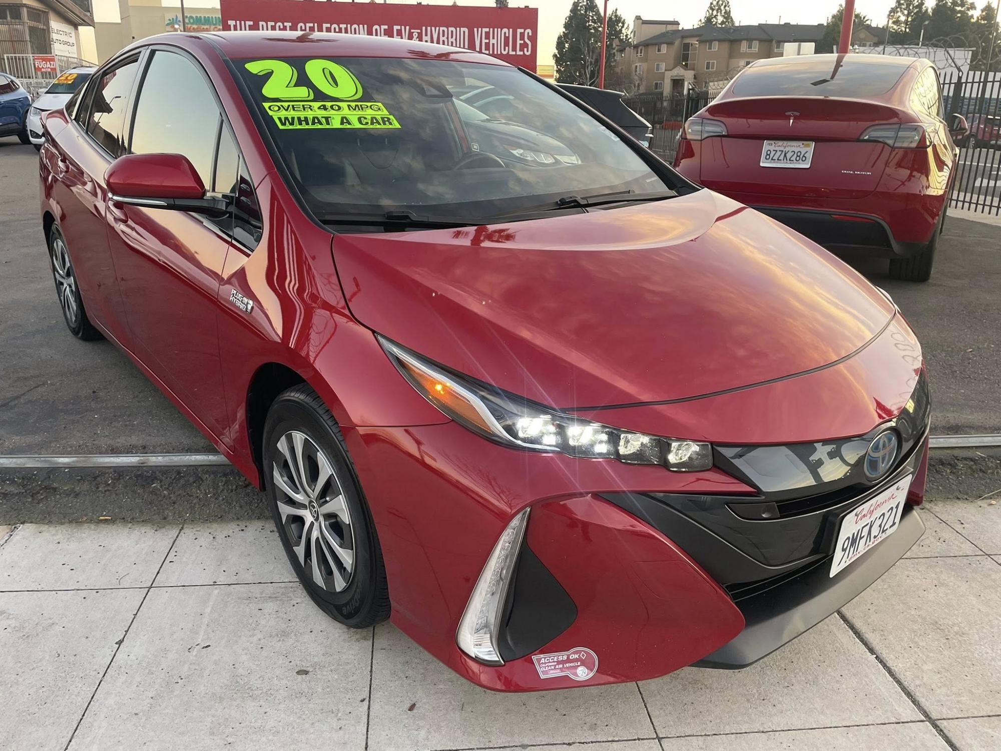 photo of 2020 Toyota Prius Prime XLE PLUG-IN HYBRID 