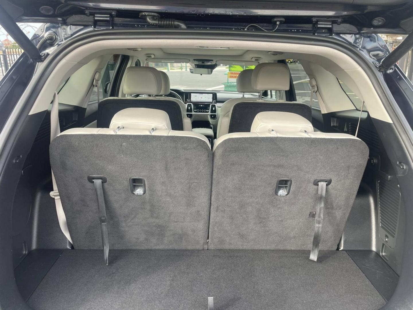 2022 Kia Sorento Plug In Hybrid SX (KNDRJDLH3N5) with an 1.6L L4 DOHC 16V HYBRID engine, 6A transmission, located at 744 E Miner Ave, Stockton, CA, 95202, (209) 944-5770, 37.956863, -121.282082 - PLUS TAXES AND FEES - Photo#10