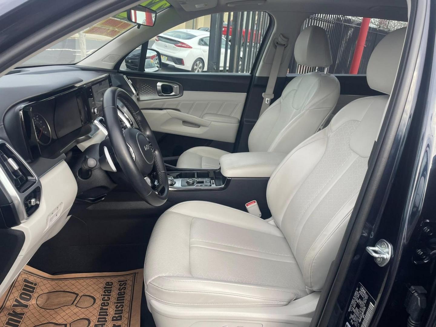 2022 Kia Sorento Plug In Hybrid SX (KNDRJDLH3N5) with an 1.6L L4 DOHC 16V HYBRID engine, 6A transmission, located at 744 E Miner Ave, Stockton, CA, 95202, (209) 944-5770, 37.956863, -121.282082 - PLUS TAXES AND FEES - Photo#7