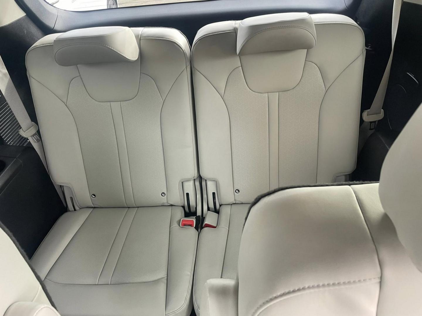 2022 Kia Sorento Plug In Hybrid SX (KNDRJDLH3N5) with an 1.6L L4 DOHC 16V HYBRID engine, 6A transmission, located at 744 E Miner Ave, Stockton, CA, 95202, (209) 944-5770, 37.956863, -121.282082 - PLUS TAXES AND FEES - Photo#9