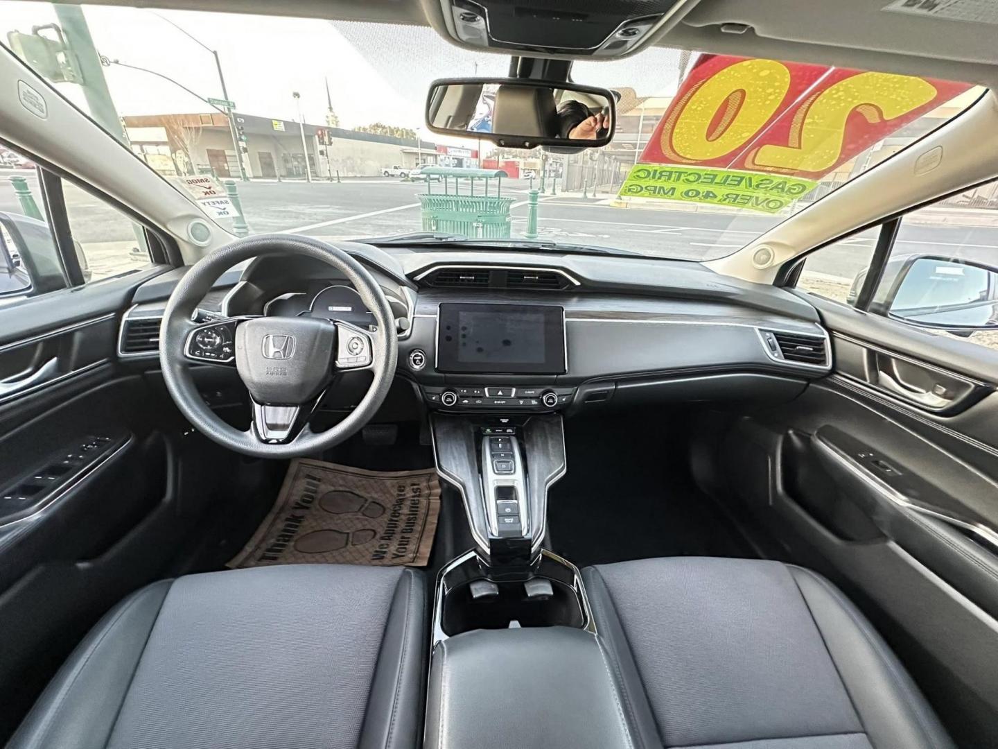 2020 Honda Clarity Plug-In Hybrid (JHMZC5F19LC) with an 1.5L L4 DOHC 16V HYBRID engine, CVT transmission, located at 744 E Miner Ave, Stockton, CA, 95202, (209) 944-5770, 37.956863, -121.282082 - Photo#6