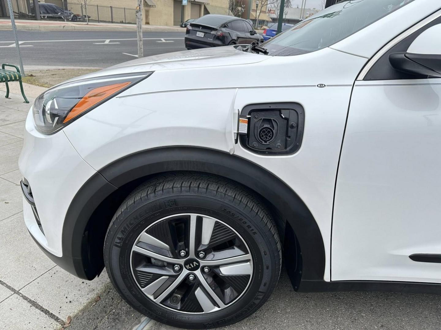 2020 Kia Niro Plug In Hybrid LXS (KNDCM3LD7L5) , 6A transmission, located at 744 E Miner Ave, Stockton, CA, 95202, (209) 944-5770, 37.956863, -121.282082 - Photo#8